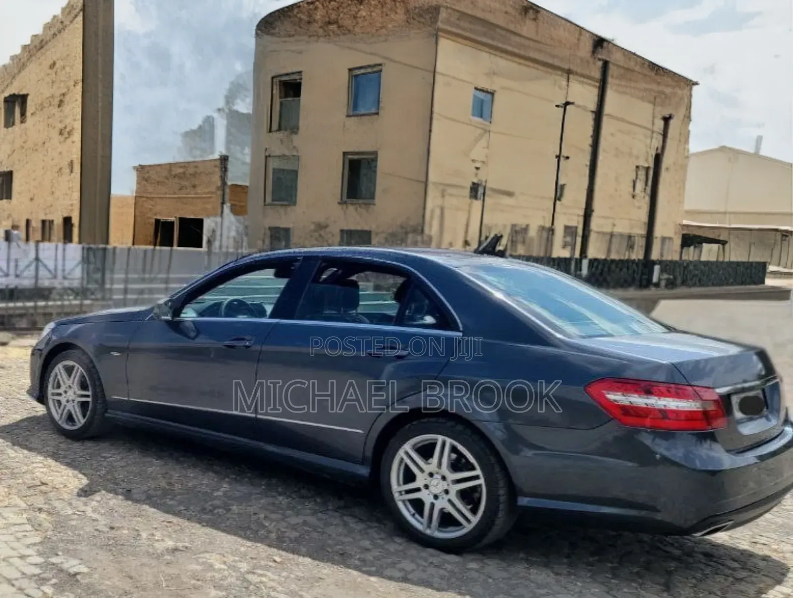 Mercedes-Benz E200 2014 Gray