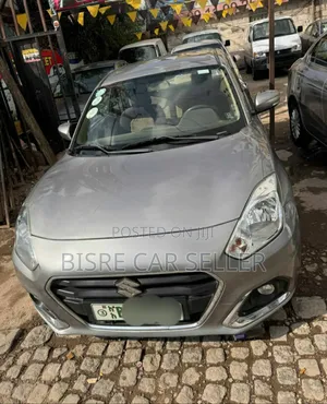 Photo - Suzuki Dzire 2021 Silver