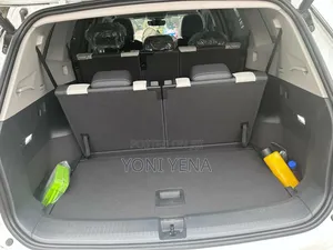 Volkswagen ID.6 2023 White