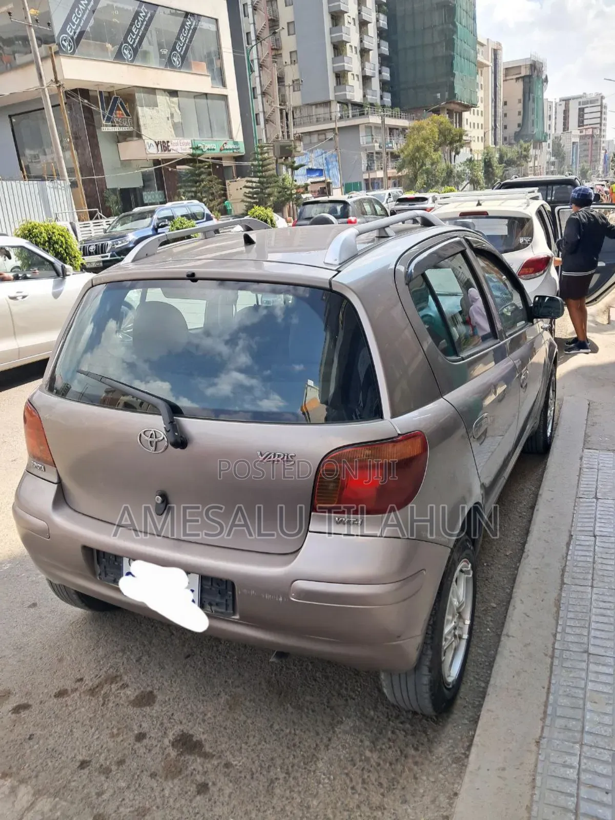 Toyota Vitz 2004 Gold