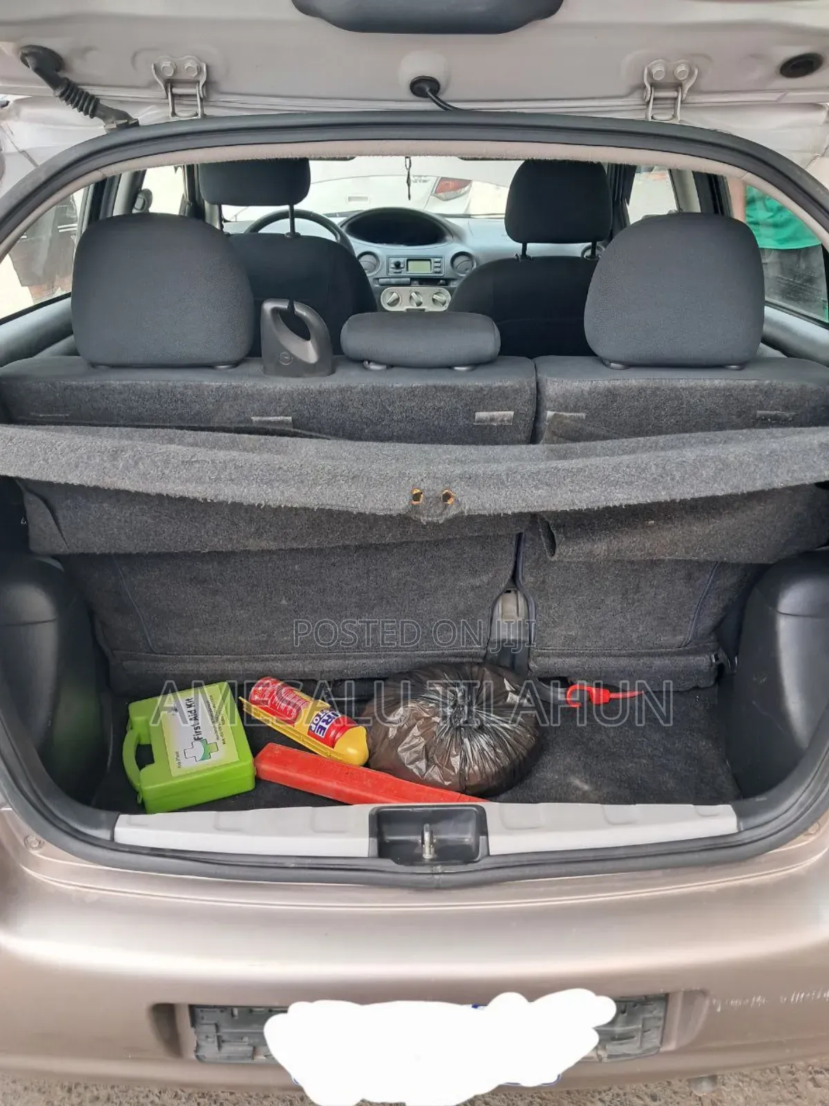 Toyota Vitz 2004 Gold