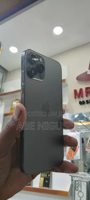 Photo - Apple iPhone 12 Pro Max 128 GB Gray