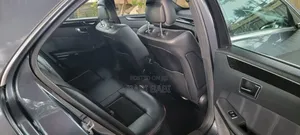 Mercedes-Benz E200 2013 Blue