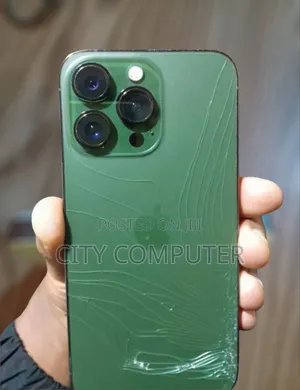 New Apple iPhone 11 64 GB Green