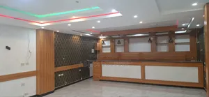 ለባርና ሬስቶራንት እንዲሁም ካፌ ሱፐርማርኬት ባንክ ላሉ ሌሎች አገልግሎቶች የሚከራይ ጥንቅቅ ብሎ የተሰራ,