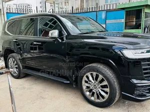 Photo - Toyota Land Cruiser 2022 Black