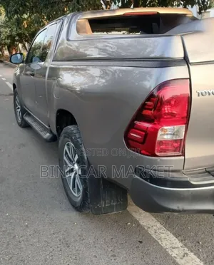 Toyota Hilux Revo Double Cab Deisel 2.8 AWD 2020 Gray