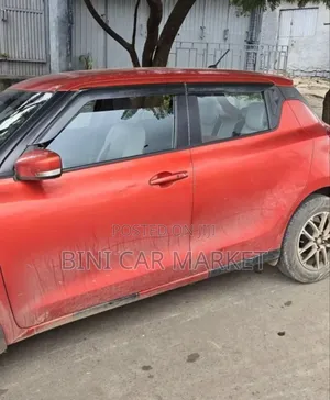Suzuki Swift 2021 Orange