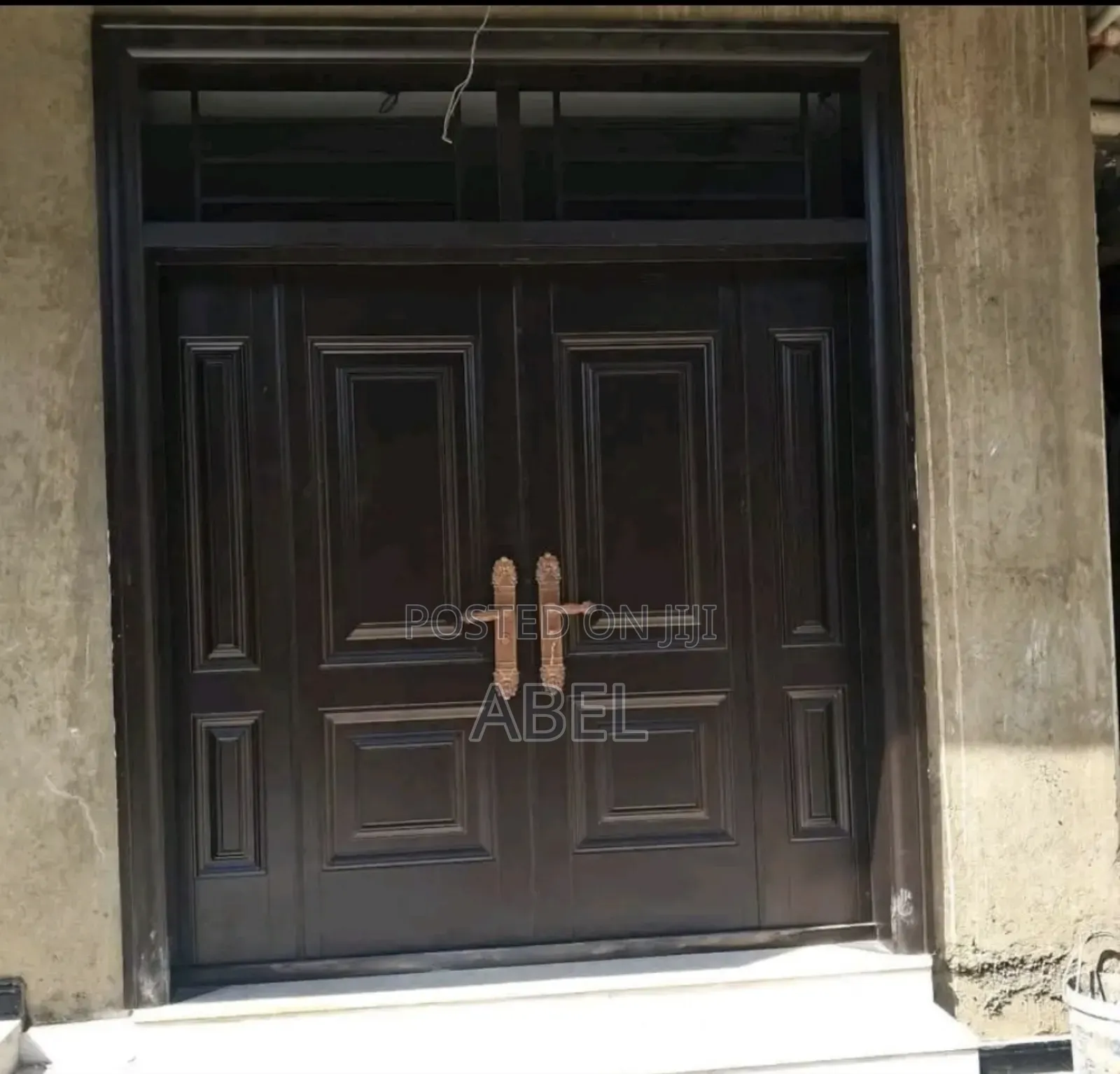 Victorvictor + Metallic በር ድርጅት