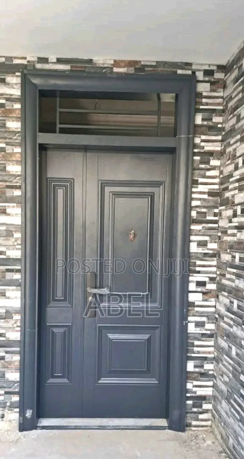 Victorvictor + Metallic በር ድርጅት