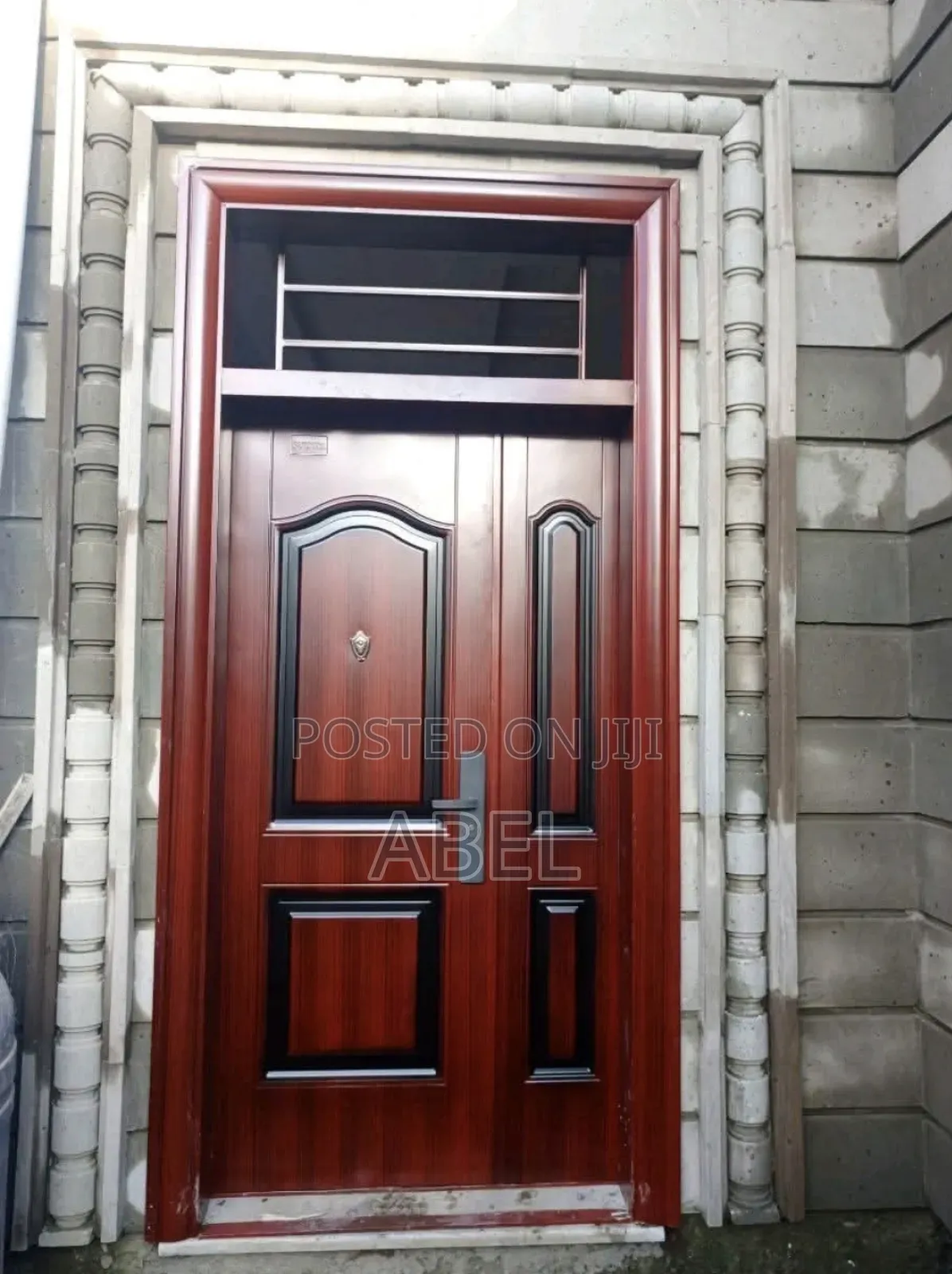 Victorvictor + Metallic በር ድርጅት