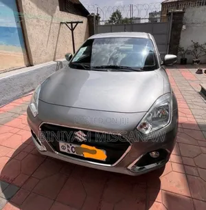 Photo - Suzuki Dzire 2022 Silver