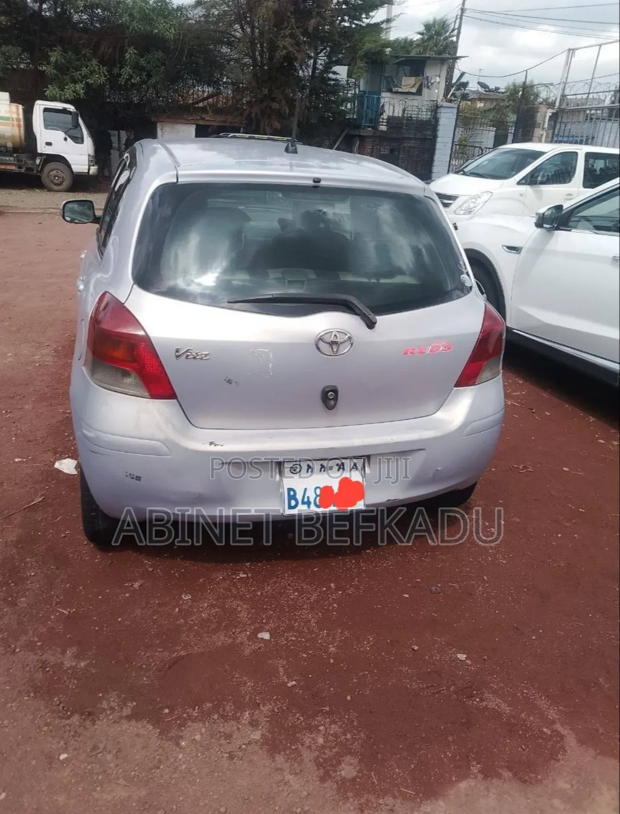 Toyota Vitz 1.0 FWD 5dr 2010 Purple