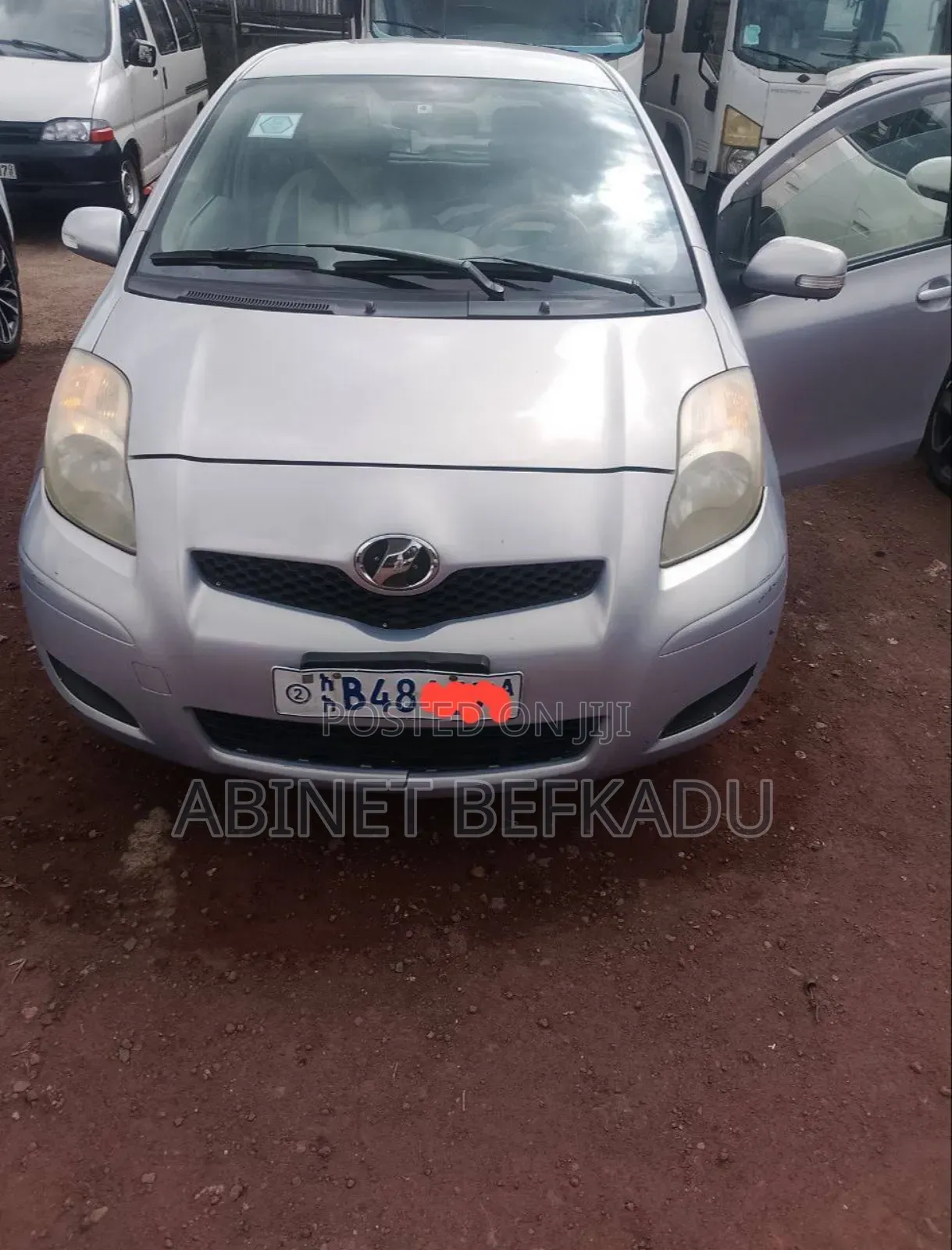 Toyota Vitz 1.0 FWD 5dr 2010 Purple