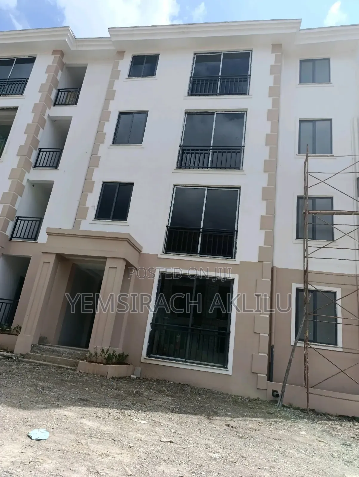 3bdrm Apartment in Metro Real Estate, Bole for sale