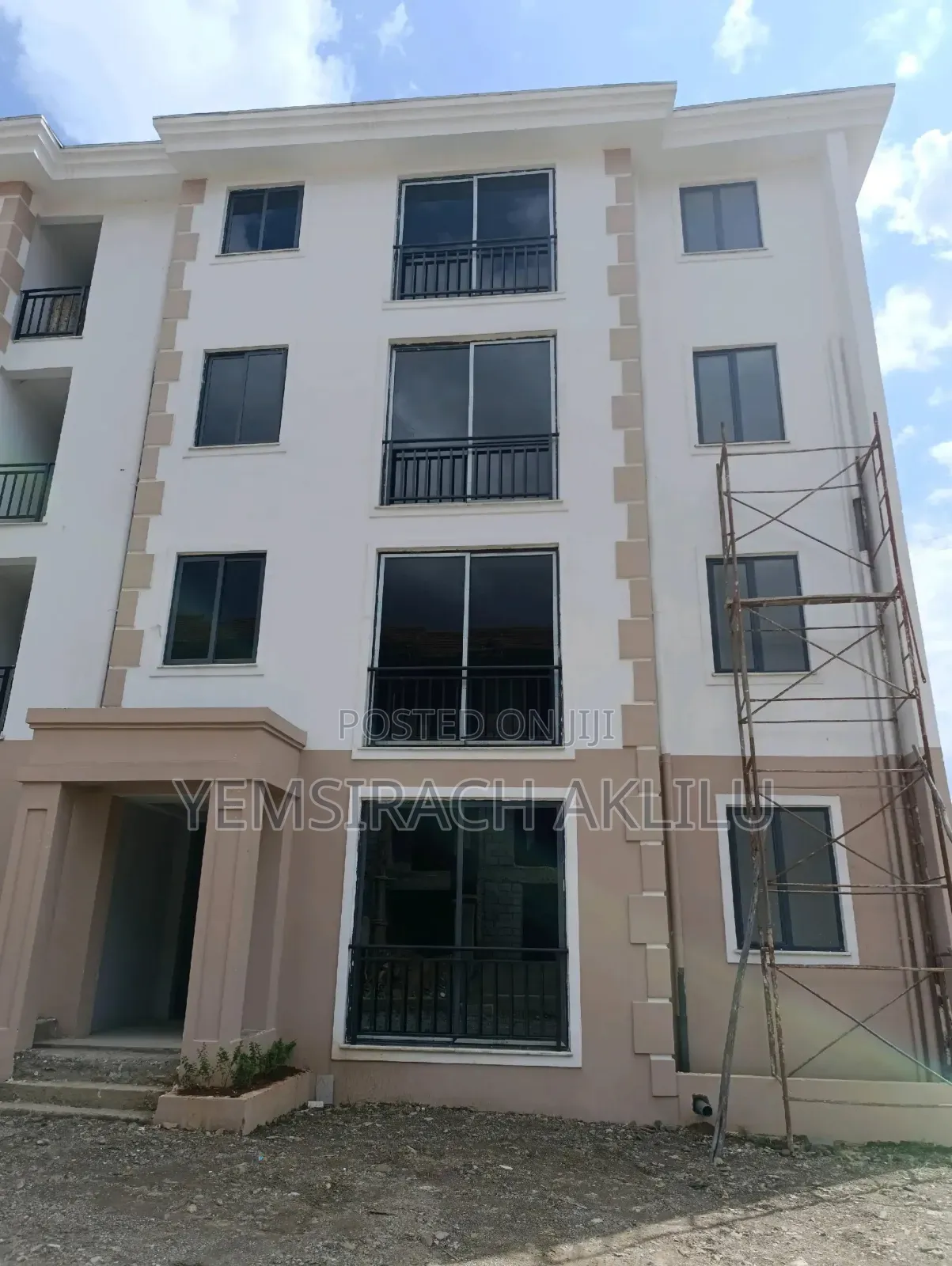 3bdrm Apartment in Metro Real Estate, Bole for sale
