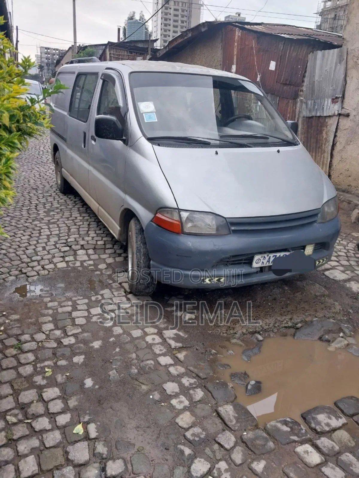 Toyota HiAce 1998 Silver