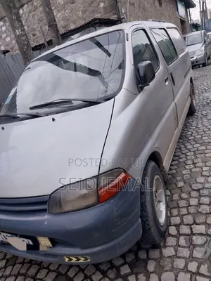 Toyota HiAce 1998 Silver