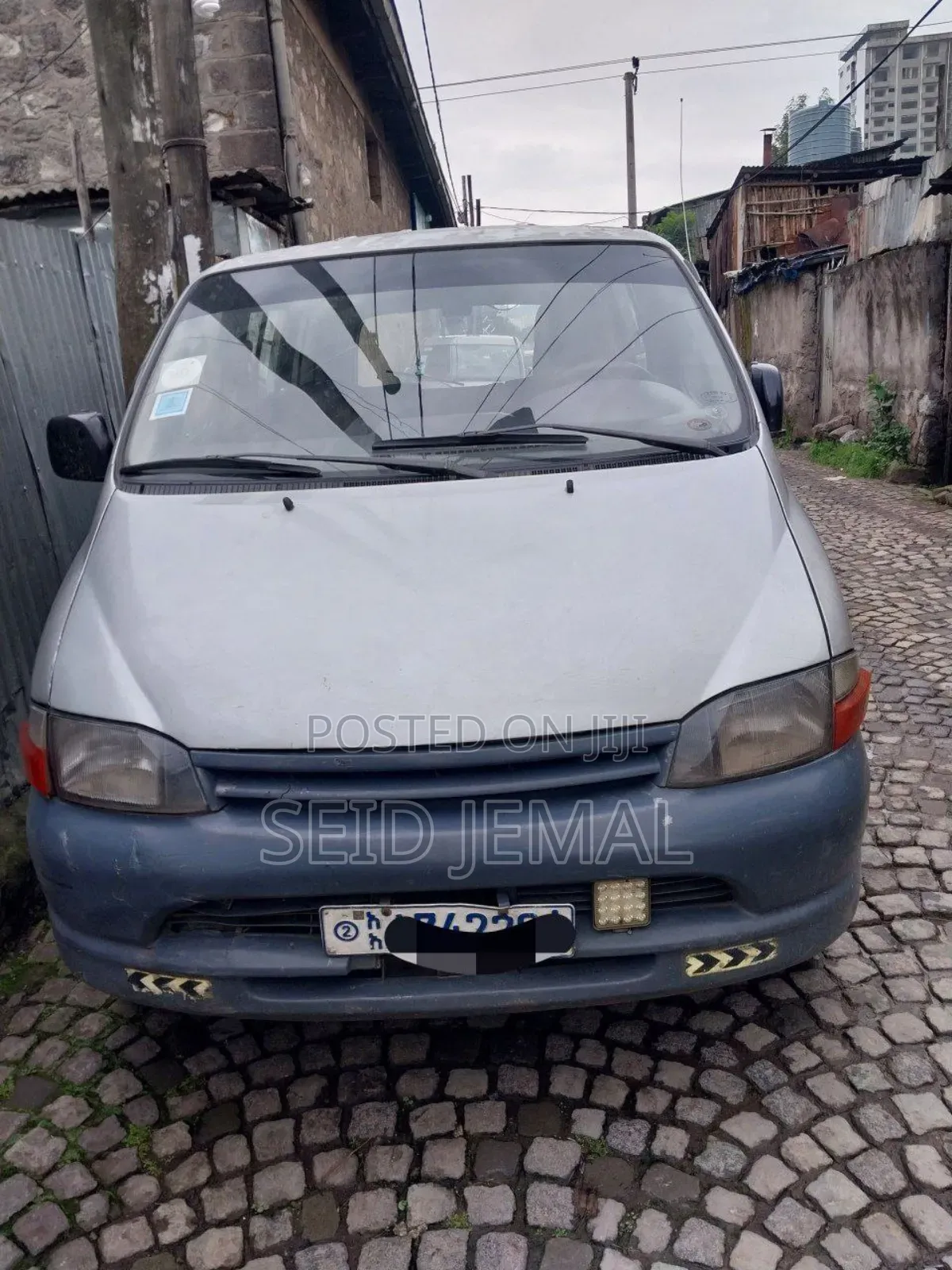 Toyota HiAce 1998 Silver