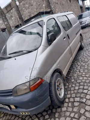 Toyota HiAce 1998 Silver
