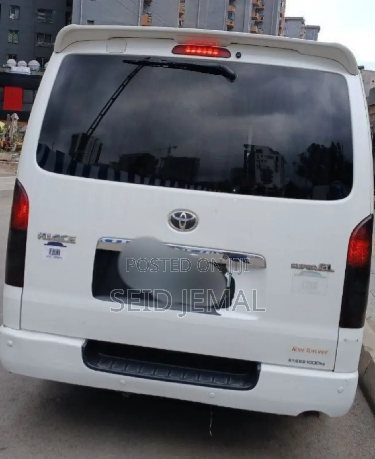 Toyota HiAce 2010 White