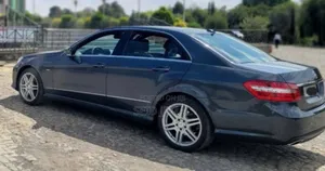 Mercedes-Benz E200 2013 Gray
