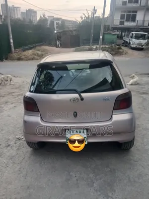 Toyota Vitz 1.0 FWD 5dr 1999 Gold