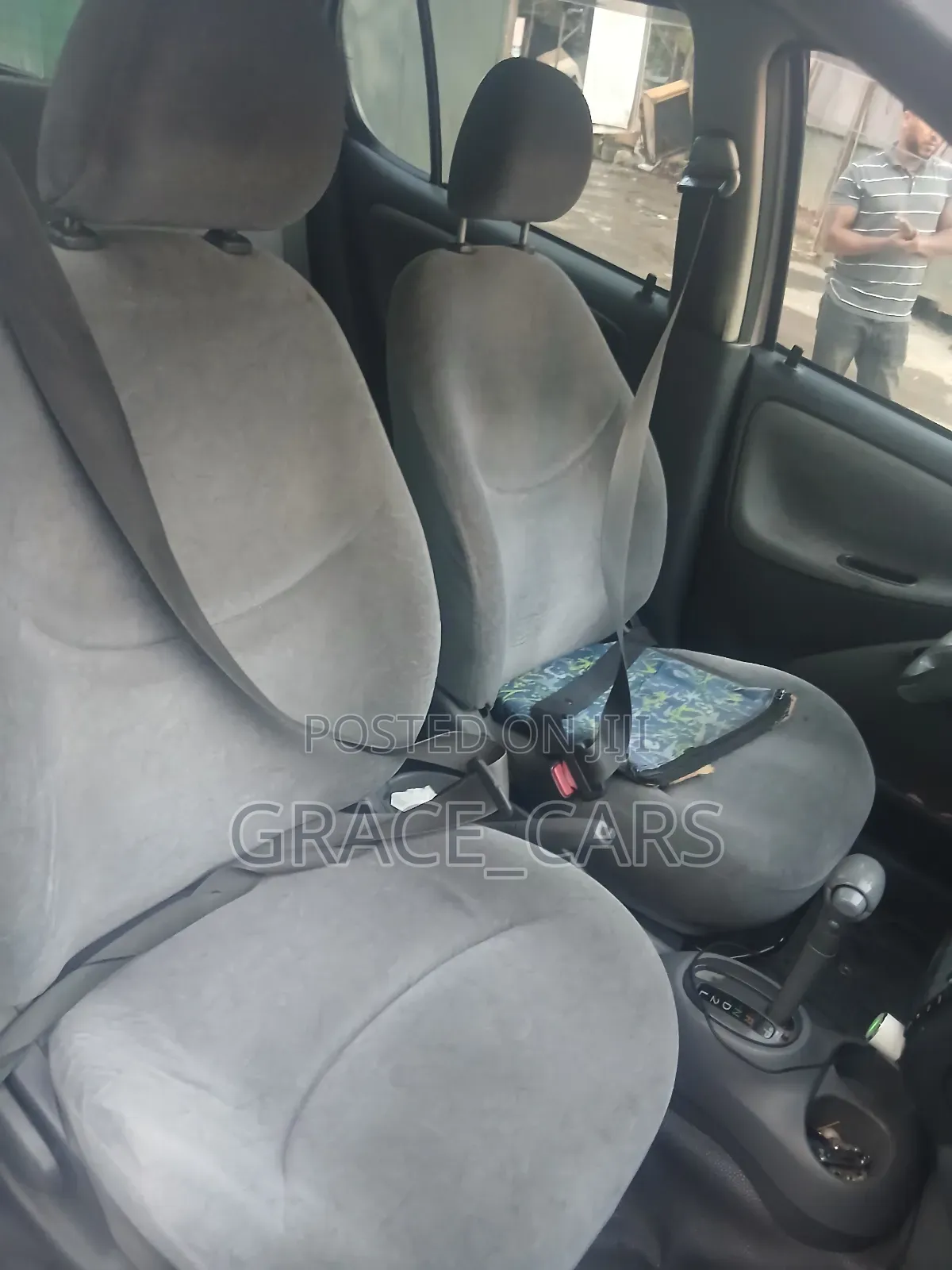 Toyota Vitz 1.0 FWD 5dr 1999 Gold