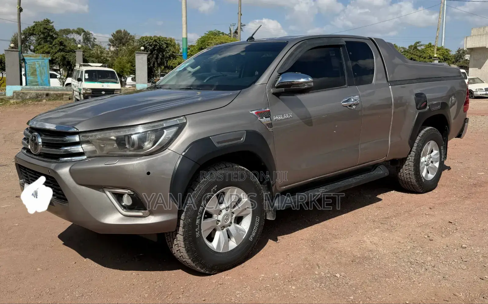 Toyota Hilux 2019 Silver