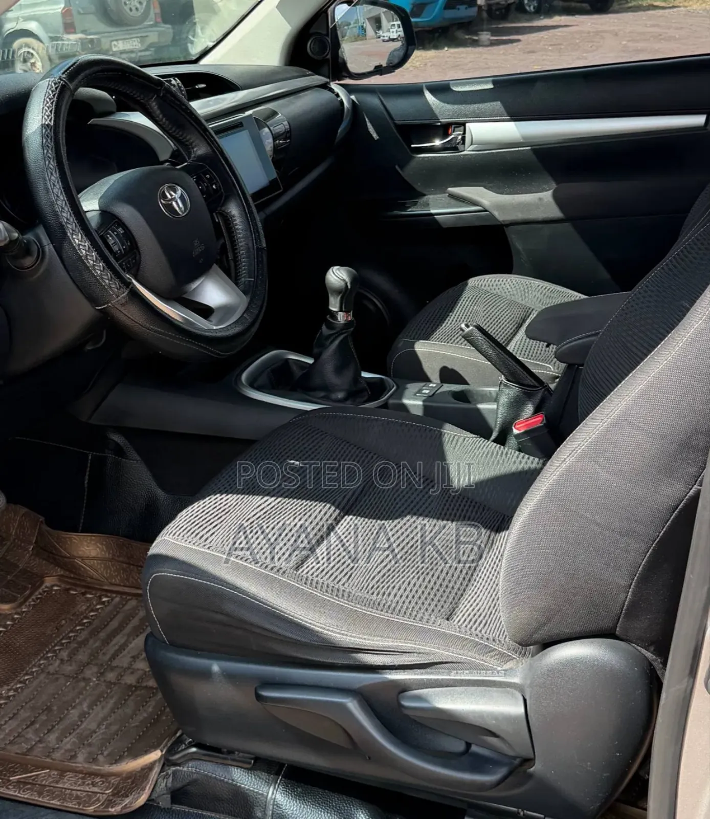 Toyota Hilux 2019 Silver