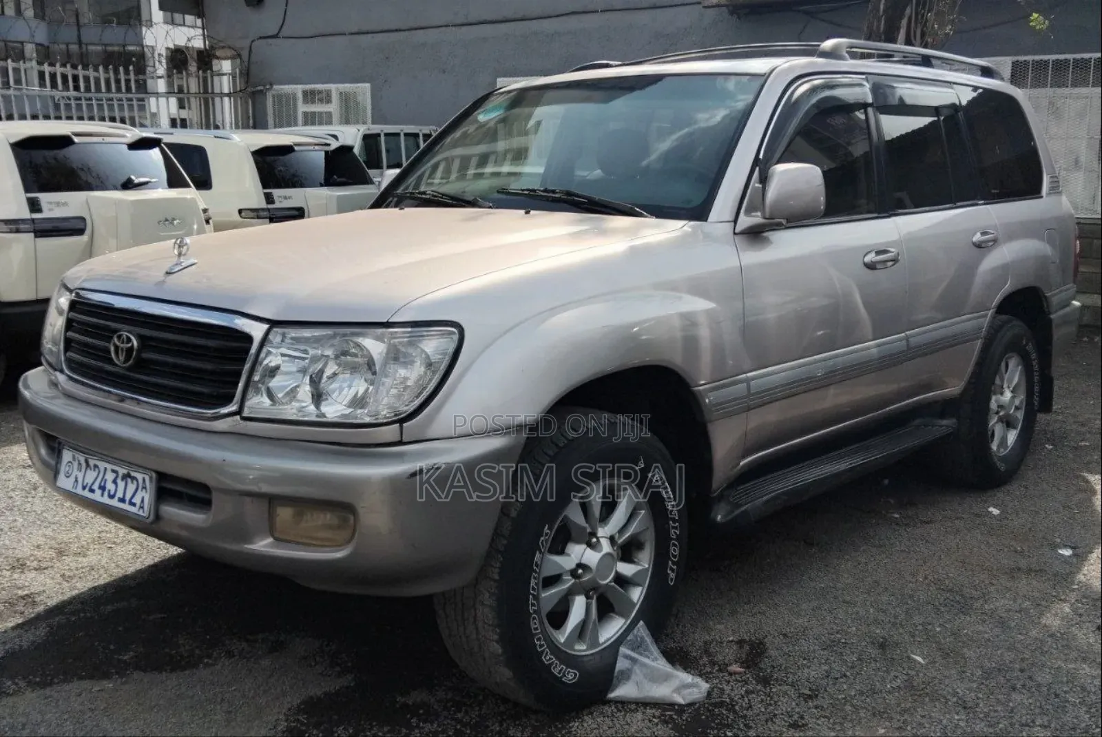 Toyota Land Cruiser 90 Automatic 2001 Silver