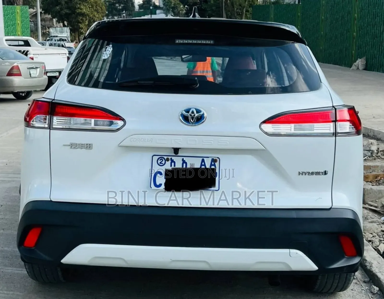 Toyota Corolla Cross Hybrid 2024 White