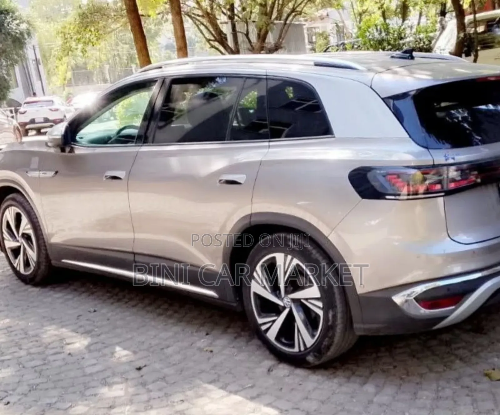 Volkswagen ID.6 2022 Silver