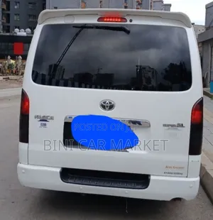 Toyota HiAce 2010 White