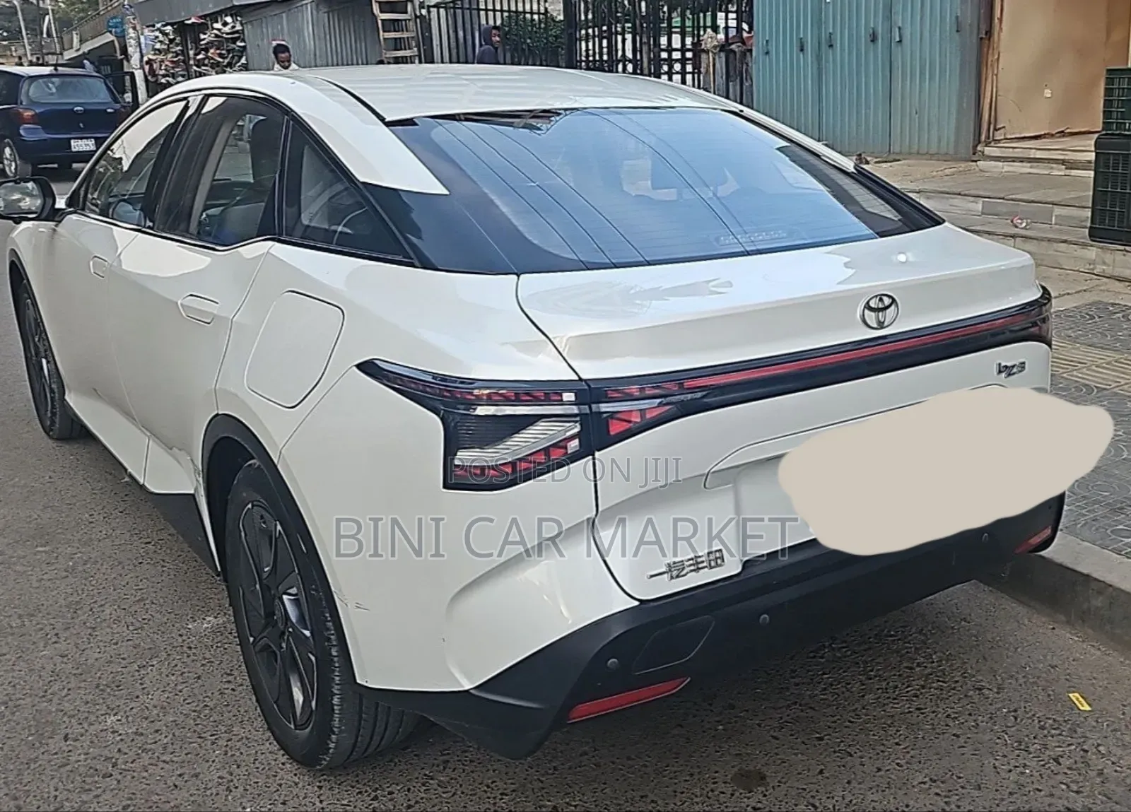 Toyota bZ3 63 kWh FWD 2023 White