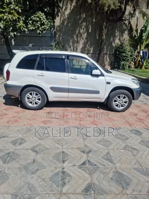 Toyota RAV4 2004 White