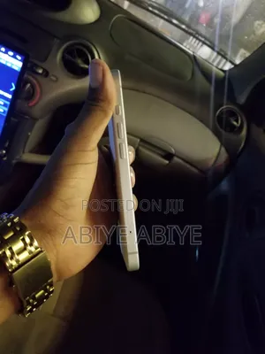 New Apple iPhone 16e 256 GB White