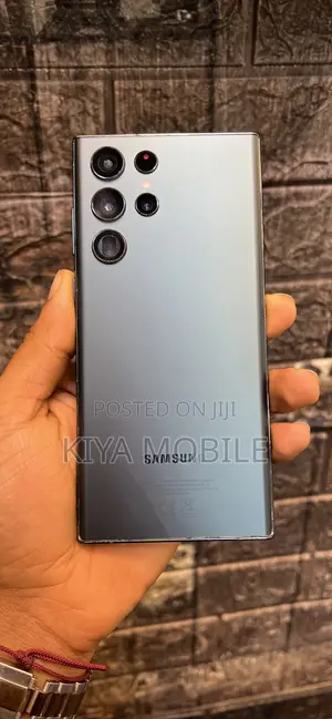 Photo - Samsung Galaxy S22 Ultra 256 GB Green