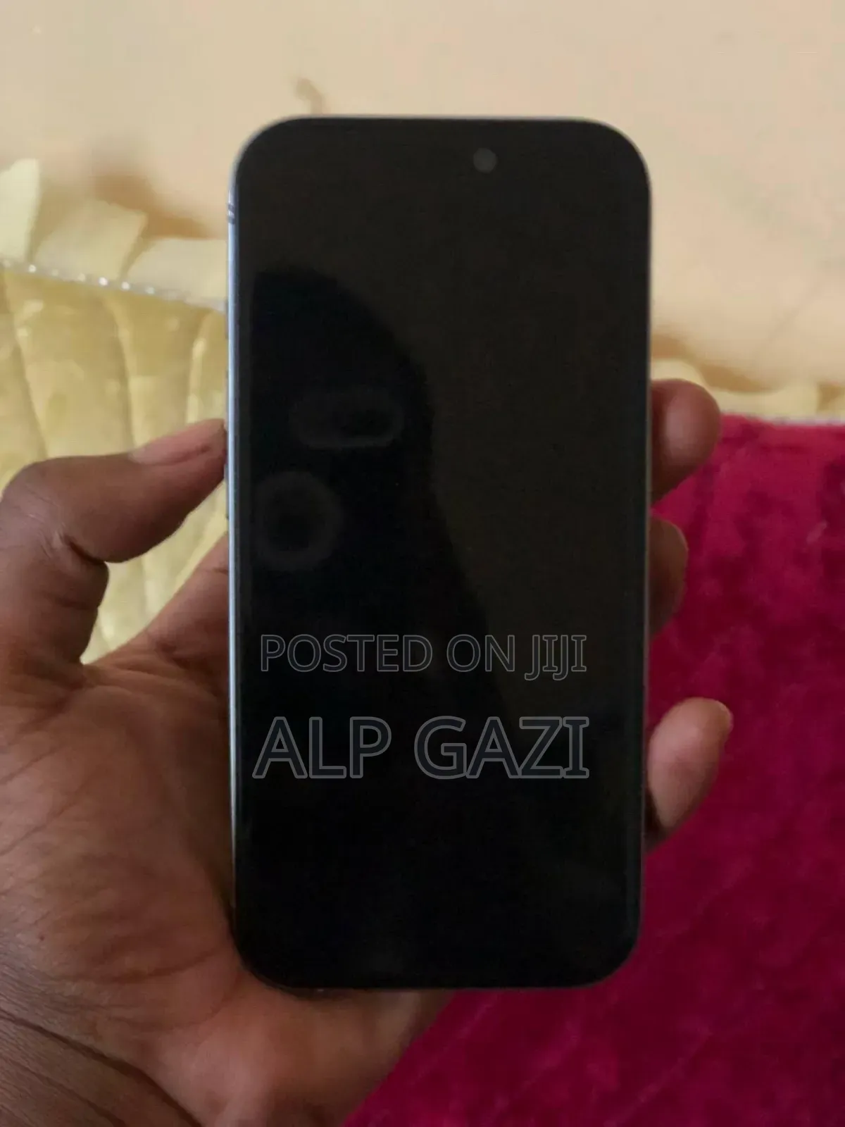 New Apple iPhone 16 Pro 128 GB Gold