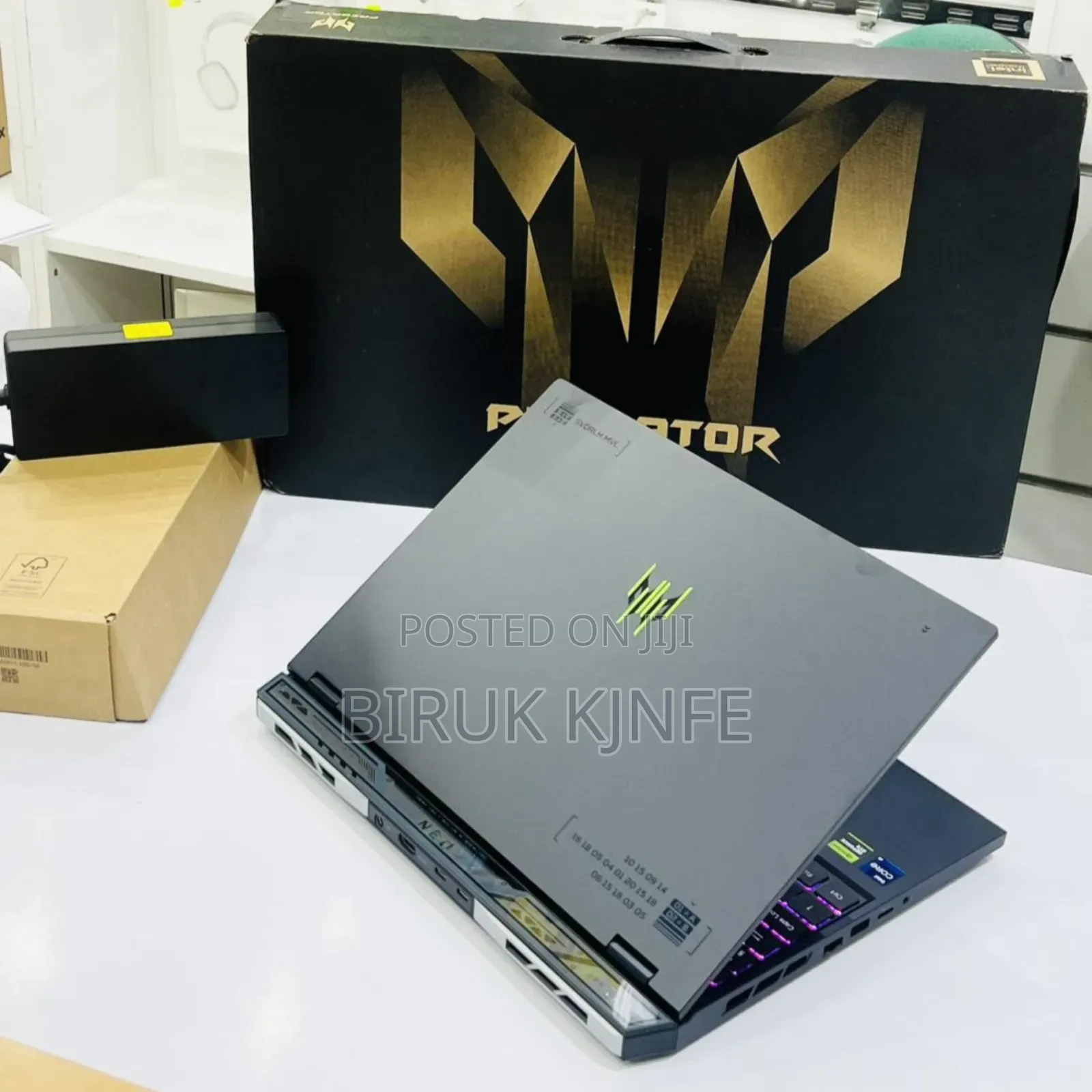 New Laptop Acer Predator Helios 18 PH18-71 16GB Intel Core I9 SSD 1T