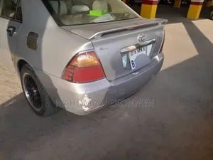 Toyota Corolla 2006 Gold