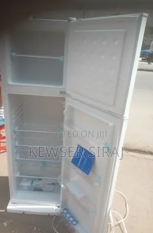 Photo - Hyundai 225'letre Refrgrator Fun System