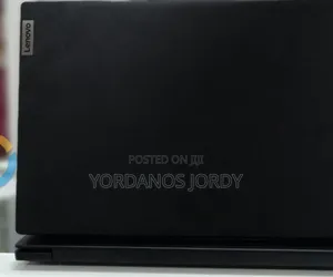 Photo - New Laptop Lenovo ThinkPad Yoga 370 8GB Intel Core i5 SSD 512GB