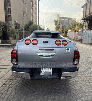 Toyota Hilux 2017 Silver