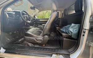 Toyota Hilux 2017 Silver