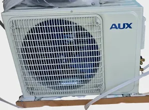Photo - Split Types Air Conditioners 18000btu Deliver