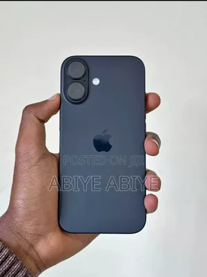 Photo - Apple iPhone 16 256 GB Black