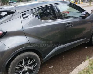 Toyota C-HR 2019 Gray