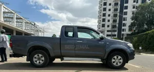 Toyota Hilux 2009 Gray