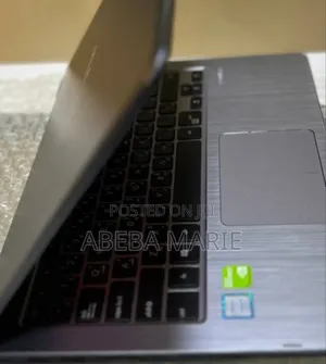 New Laptop Asus VivoBook 15 X505BA 8GB Intel Core I7 SSD 1T